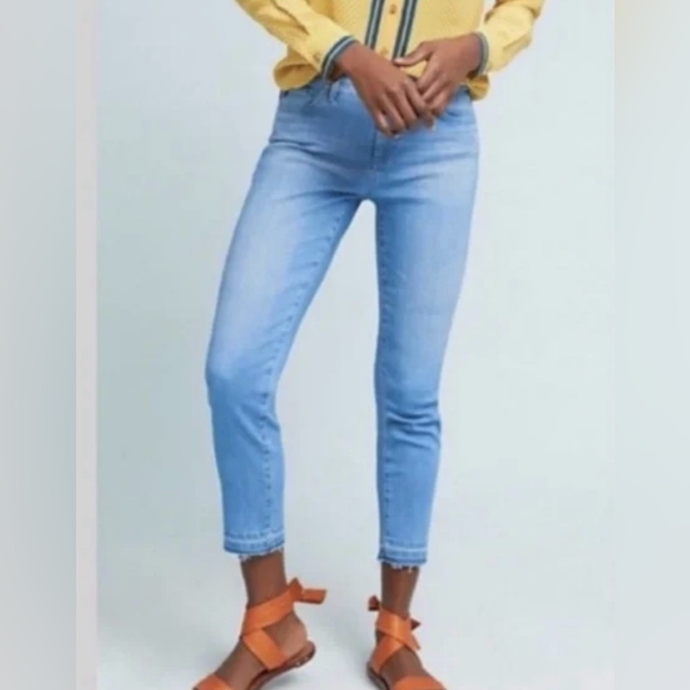 AG Adriano Goldschmied Light Blue Cropped Jeans